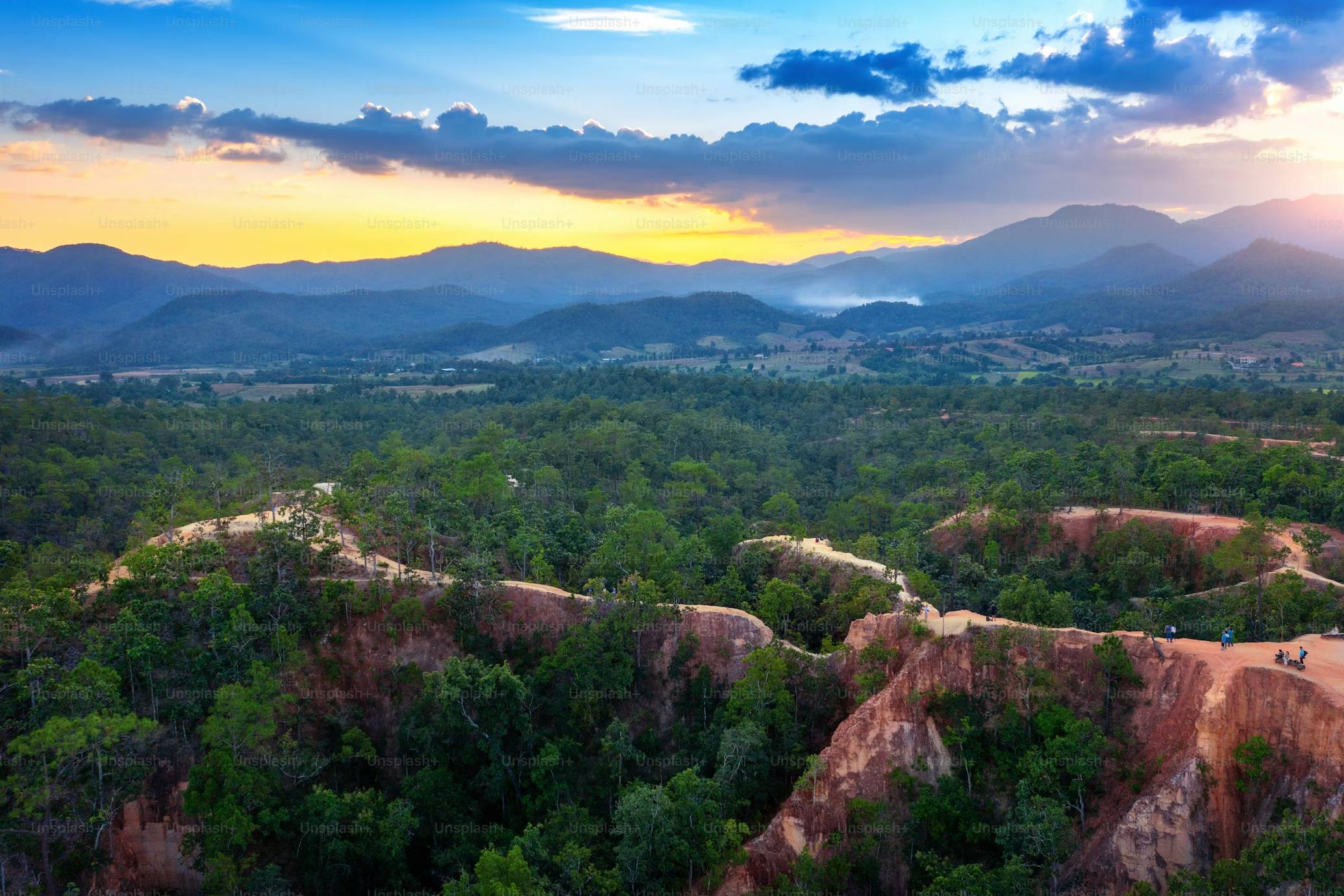 Pai Canyon ridge at sunset